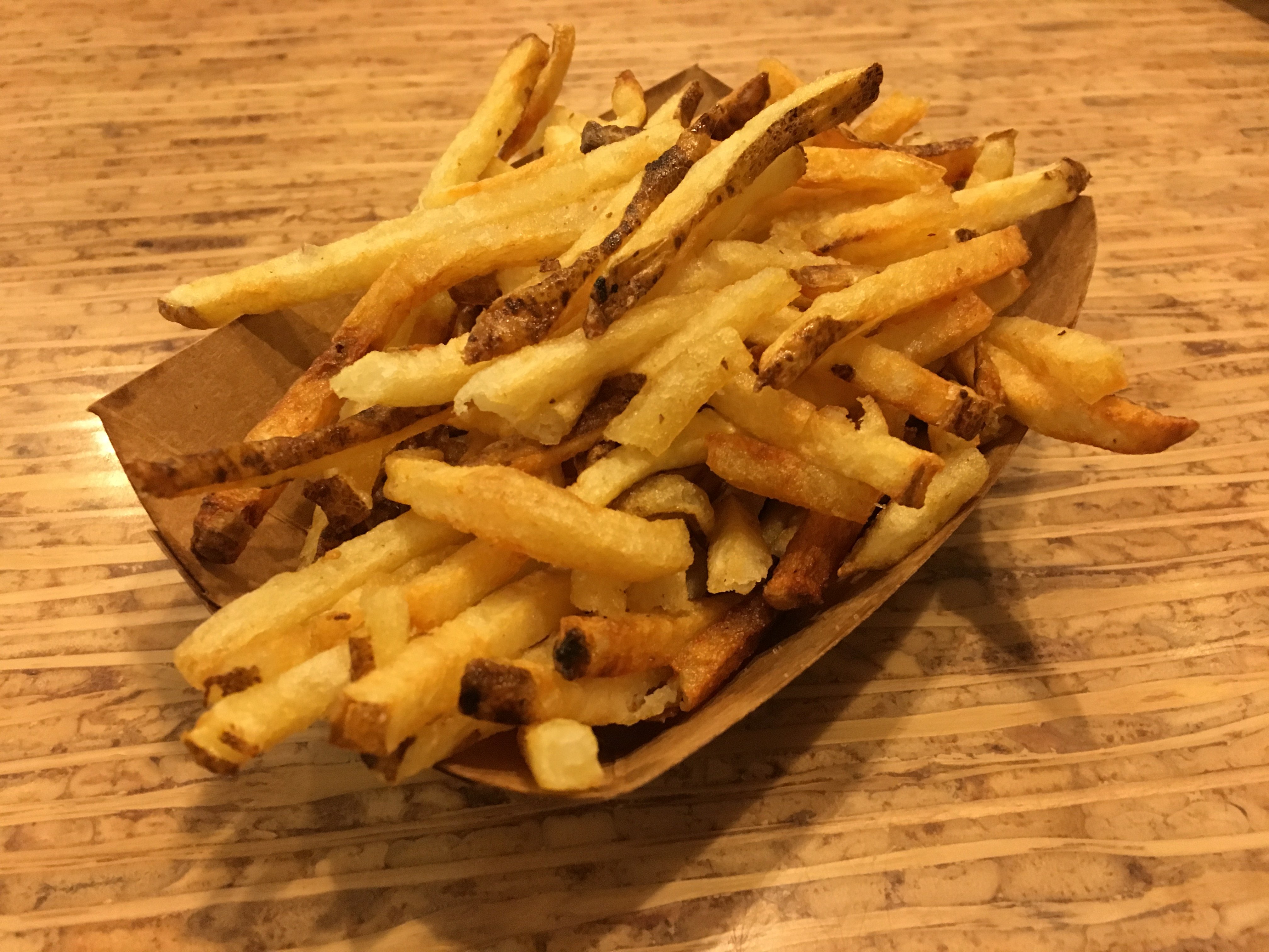 crispy-homemade-fries-made-with-olive-oil